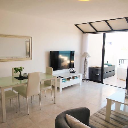 Maltaholiday Seafront Penthouse Apartment Mellieha Bagian luar foto